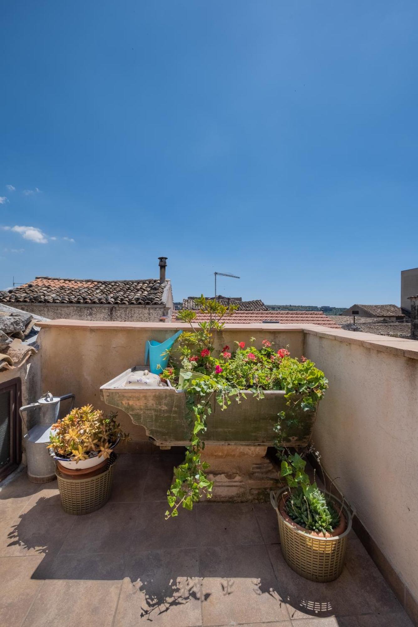 Si-Moutique Le Case Degli Avi Barocche, Con Terrazza Panoramica Μόντικα Εξωτερικό φωτογραφία
