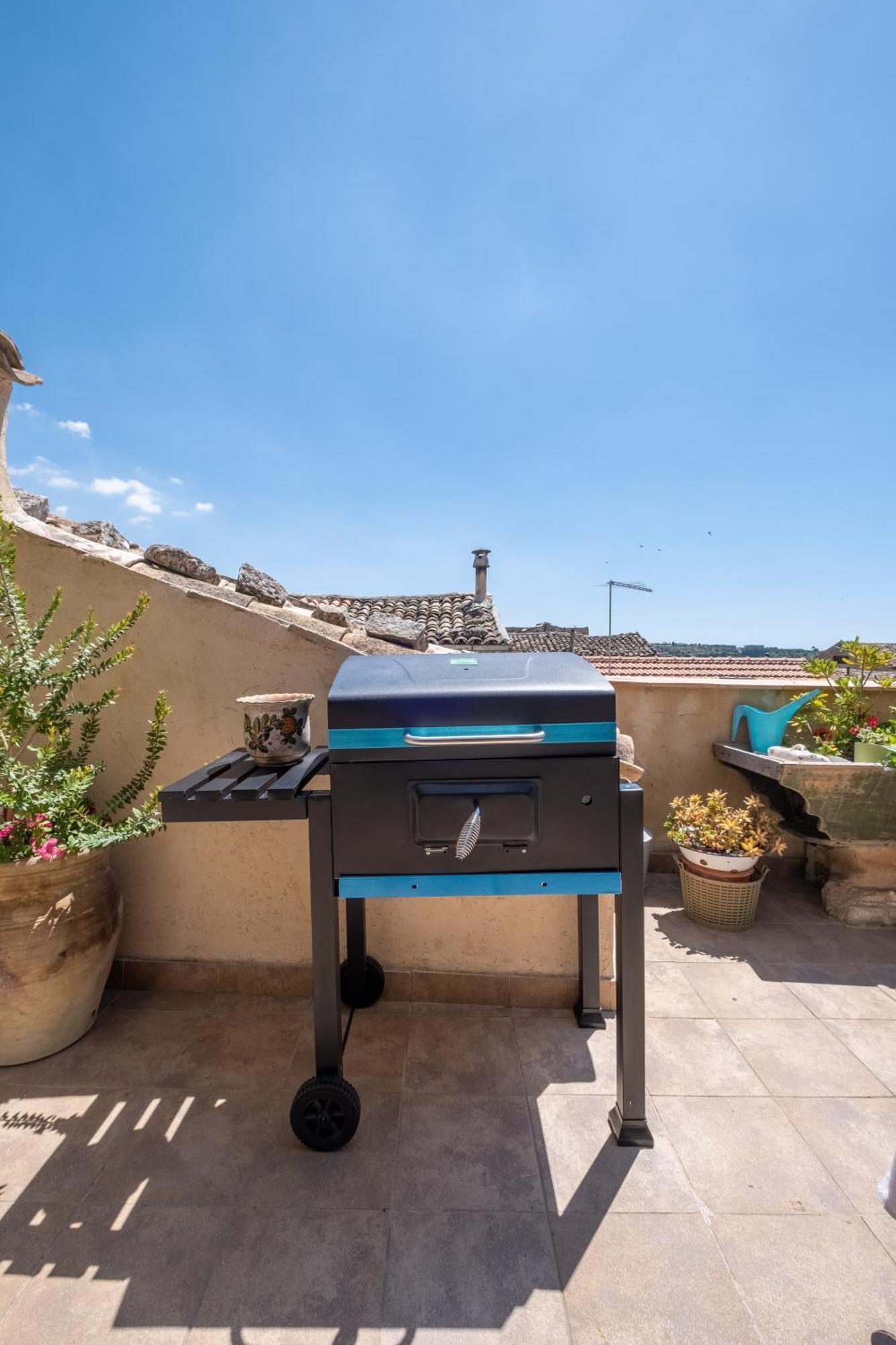 Si-Moutique Le Case Degli Avi Barocche, Con Terrazza Panoramica Μόντικα Εξωτερικό φωτογραφία
