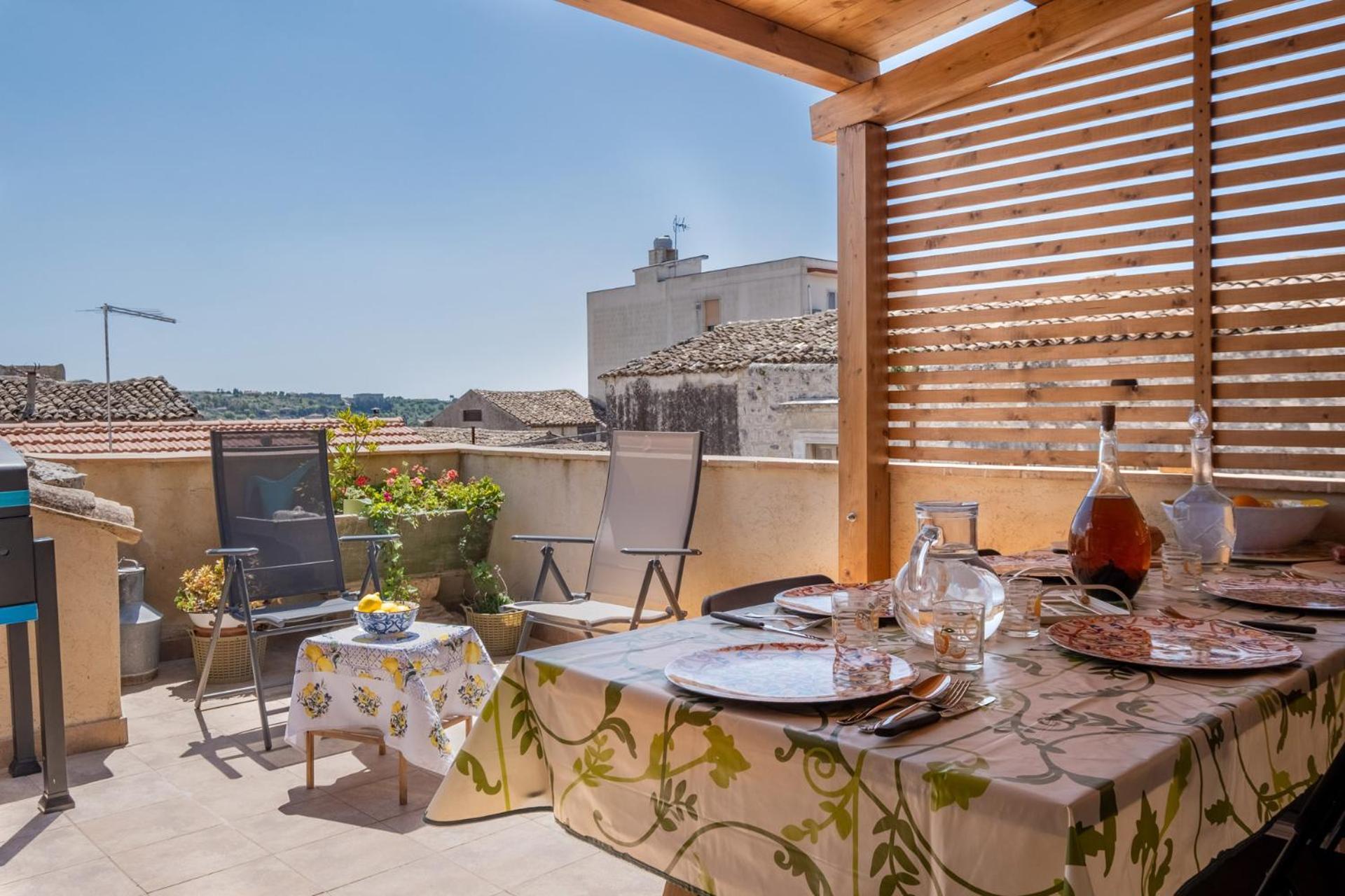 Si-Moutique Le Case Degli Avi Barocche, Con Terrazza Panoramica Μόντικα Εξωτερικό φωτογραφία